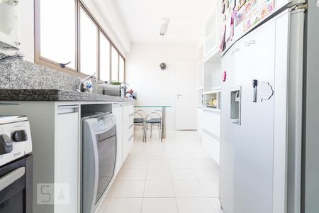 Apartamento para alugar com 147m², 3 quartos e 3 vagasCozinha