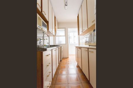 Apartamento à venda com 65m², 2 quartos e 1 vagaCozinha