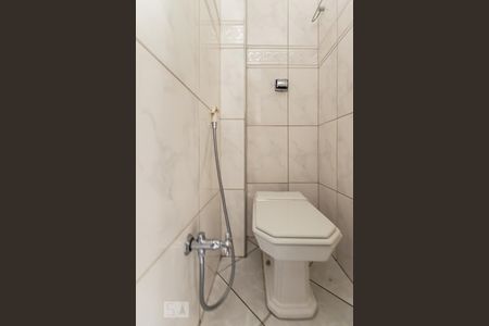 Banheiro de apartamento à venda com 3 quartos, 97m² em Guarani, Campinas
