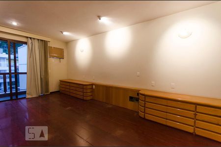 Apartamento à venda com 275m², 3 quartos e 3 vagasSuite