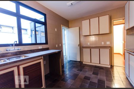 Apartamento à venda com 275m², 3 quartos e 3 vagasCozinha