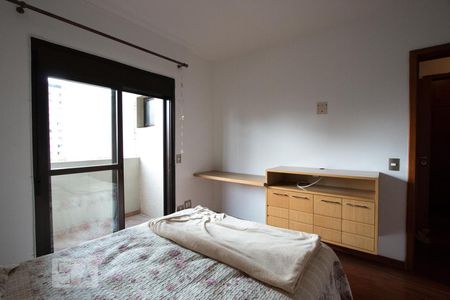 Apartamento à venda com 228m², 4 quartos e 4 vagassuite 2