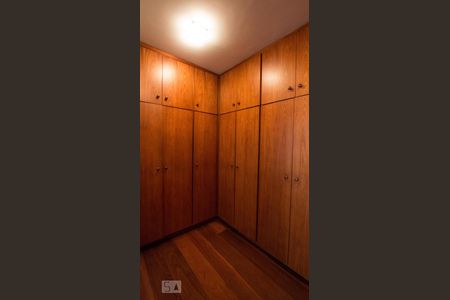 Apartamento à venda com 228m², 4 quartos e 4 vagascloset suite 2