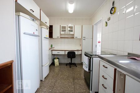 Apartamento à venda com 228m², 4 quartos e 4 vagascozinha