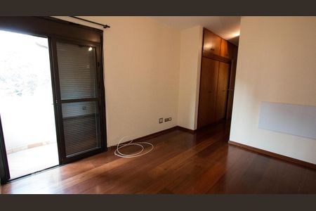 Apartamento à venda com 228m², 4 quartos e 4 vagassuite 1
