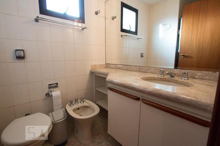 Apartamento à venda com 228m², 4 quartos e 4 vagassuite 1