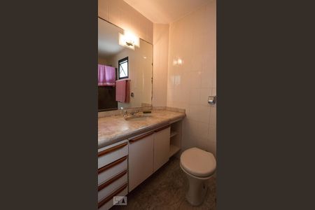 Apartamento à venda com 228m², 4 quartos e 4 vagasbanheiro