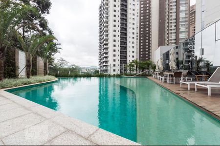 Piscina de apartamento para alugar com 1 quarto, 50m² em Empresarial 18 do Forte, Barueri