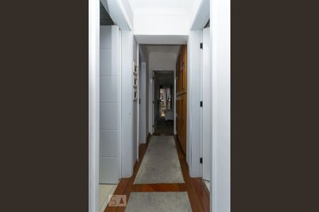 Corredor de apartamento à venda com 3 quartos, 100m² em Vila Gumercindo, São Paulo