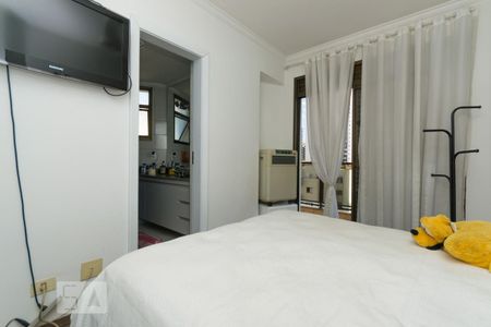 Suíte de apartamento à venda com 3 quartos, 100m² em Vila Gumercindo, São Paulo