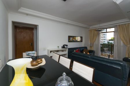 Sala de apartamento à venda com 3 quartos, 100m² em Vila Gumercindo, São Paulo
