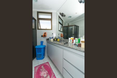 Apartamento à venda com 100m², 3 quartos e 2 vagas Apartamento à venda com 100m², 3 quartos e 2 vagasBanheiro da suíte