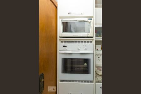 Apartamento à venda com 100m², 3 quartos e 2 vagas Apartamento à venda com 100m², 3 quartos e 2 vagasDetalhe da cozinha