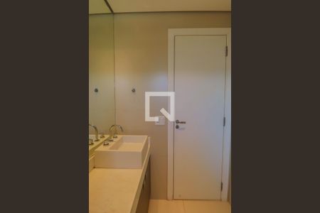 Apartamento para alugar com 70m², 2 quartos e 2 vagas Apartamento para alugar com 70m², 2 quartos e 2 vagasBanheiro da Suíte