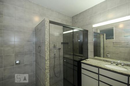 Apartamento à venda com 274m², 3 quartos e 1 vagaBanheiro Social