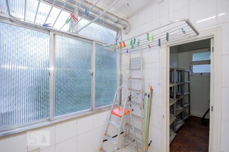 Apartamento à venda com 274m², 3 quartos e 1 vagaÁrea de Serviço