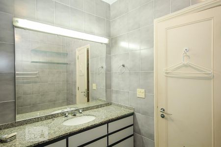 Apartamento à venda com 274m², 3 quartos e 1 vagaBanheiro Social