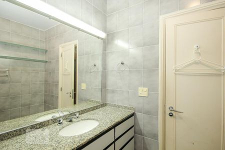 Apartamento à venda com 274m², 3 quartos e 1 vagaBanheiro Social