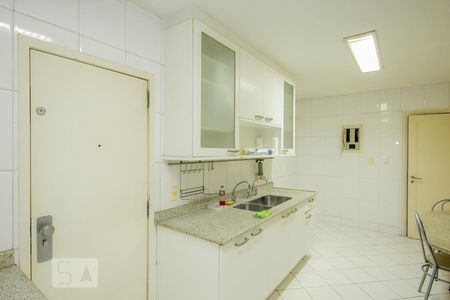 Apartamento à venda com 274m², 3 quartos e 1 vagaCozinha
