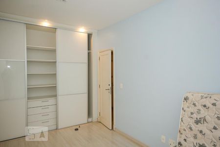 Apartamento à venda com 274m², 3 quartos e 1 vagaQuarto 2