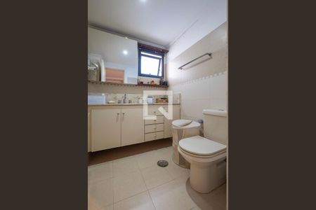 Apartamento para alugar com 204m², 3 quartos e 2 vagasSuíte 2 - Banheiro