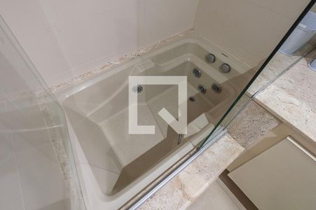 Apartamento para alugar com 204m², 3 quartos e 2 vagasSuíte 2 - Banheiro