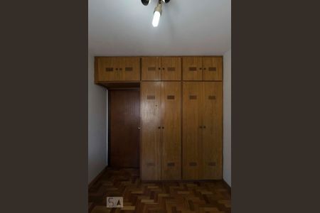 Quarto 1 (Armários) de apartamento para alugar com 2 quartos, 77m² em Liberdade, São Paulo