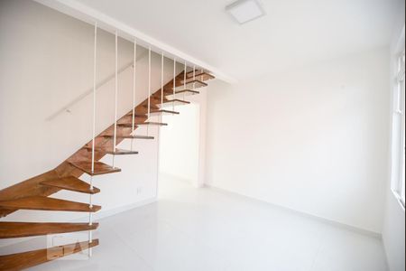 Sala de casa à venda com 3 quartos, 130m² em Vila Romana, São Paulo