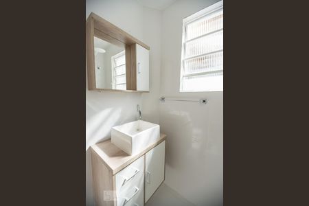 Casa à venda com 130m², 3 quartos e 2 vagas Casa à venda com 130m², 3 quartos e 2 vagasBanheiro 2