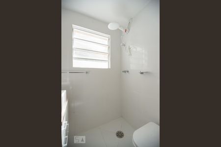 Casa à venda com 130m², 3 quartos e 2 vagas Casa à venda com 130m², 3 quartos e 2 vagasBanheiro 2