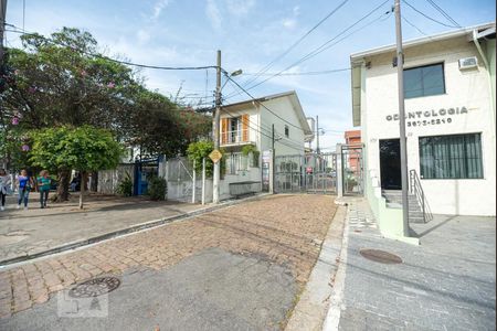 Casa à venda com 130m², 3 quartos e 2 vagas Casa à venda com 130m², 3 quartos e 2 vagasFachada Vila