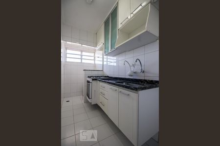 Cozinha de apartamento à venda com 2 quartos, 49m² em Vila Pompéia, São Paulo