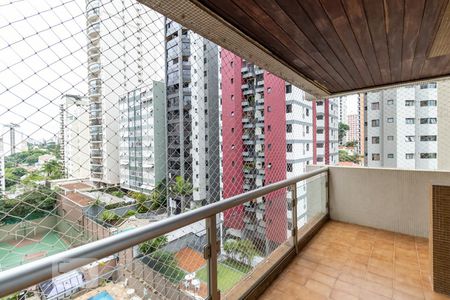 Apartamento à venda com 111m², 3 quartos e 2 vagasVaranda