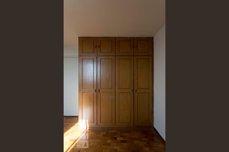Quarto 2 (Armários) de apartamento à venda com 2 quartos, 80m² em Cambuci, São Paulo