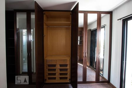 Apartamento para alugar com 105m², 3 quartos e 2 vagas Apartamento para alugar com 105m², 3 quartos e 2 vagassuite