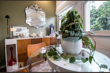 Detalhes sala de jantar de apartamento à venda com 2 quartos, 72m² em Humaitá, Rio de Janeiro