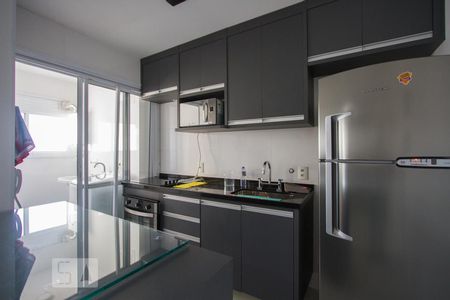 Cozinha de apartamento para alugar com 1 quarto, 90m² em Vila Gertrudes, São Paulo