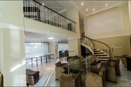 Apartamento à venda com 400m², 4 quartos e 5 vagas Apartamento à venda com 400m², 4 quartos e 5 vagasÁrea Comum