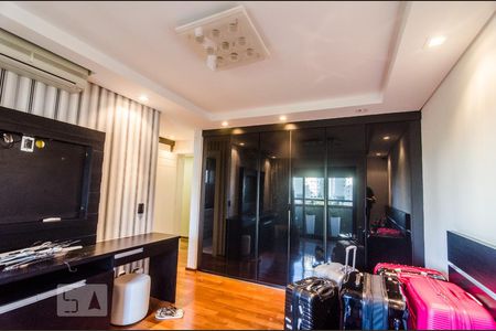 Apartamento à venda com 400m², 4 quartos e 5 vagas Apartamento à venda com 400m², 4 quartos e 5 vagasSuíte 3