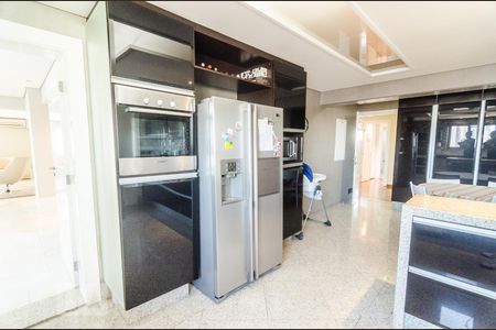 Apartamento à venda com 400m², 4 quartos e 5 vagas Apartamento à venda com 400m², 4 quartos e 5 vagasCozinha