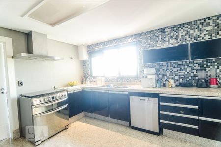 Apartamento à venda com 400m², 4 quartos e 5 vagas Apartamento à venda com 400m², 4 quartos e 5 vagasCozinha