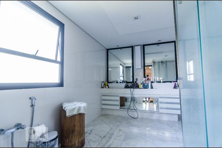 Apartamento à venda com 400m², 4 quartos e 5 vagas Apartamento à venda com 400m², 4 quartos e 5 vagasSuíte 1