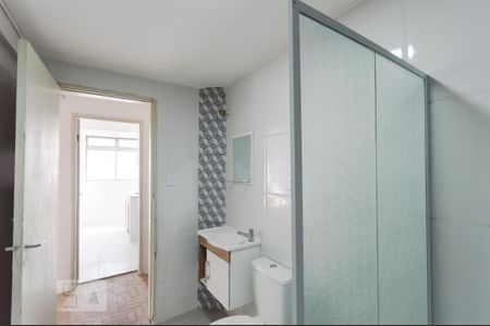 Banheiro de apartamento para alugar com 1 quarto, 48m² em Santa Efigênia, São Paulo
