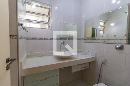 Apartamento à venda com 106m², 3 quartos e 1 vagaBanheiro do Corredor
