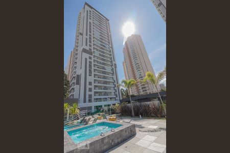 Studio para alugar com 40m², 1 quarto e 1 vagaPiscina