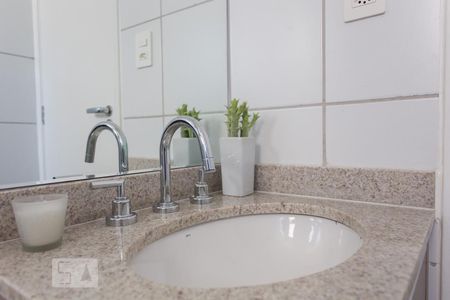 banheiro de kitnet/studio para alugar com 1 quarto, 32m² em Jardim Paulista, São Paulo