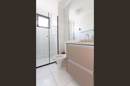 banheiro de kitnet/studio para alugar com 1 quarto, 32m² em Jardim Paulista, São Paulo