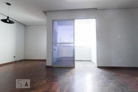 Sala de apartamento para alugar com 3 quartos, 80m² em Padre Eustáquio, Belo Horizonte