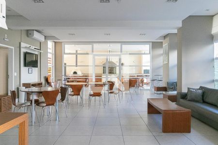 Apartamento para alugar com 81m², 2 quartos e 1 vaga Apartamento para alugar com 81m², 2 quartos e 1 vagaÁrea comum - Salão de festas