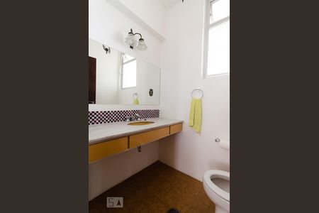 Lavabo de apartamento para alugar com 4 quartos, 230m² em Centro, Campinas